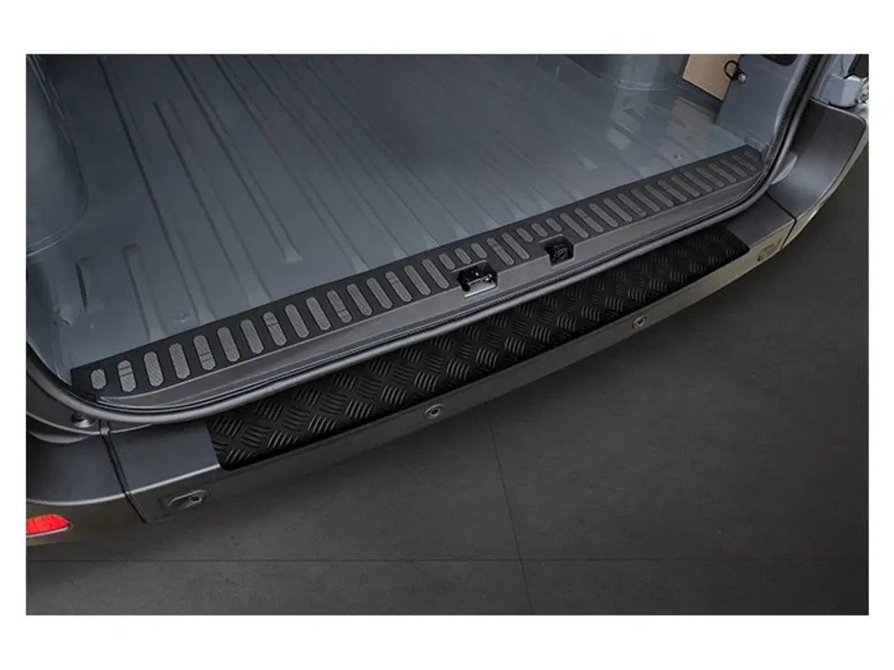 Billede 1 - Læssekantbeskytter Master III 2010-2024 Kort- Matsort