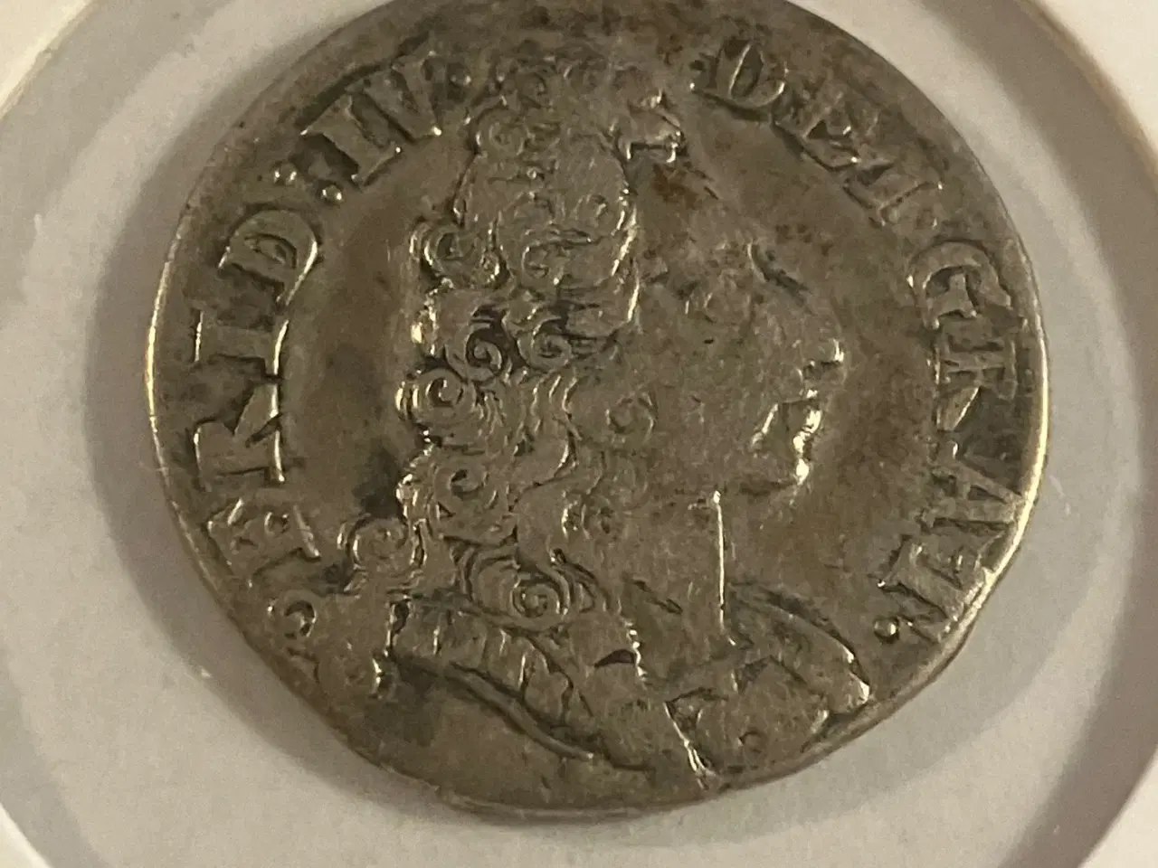 Billede 2 - 8 skilling 1704 Danmark