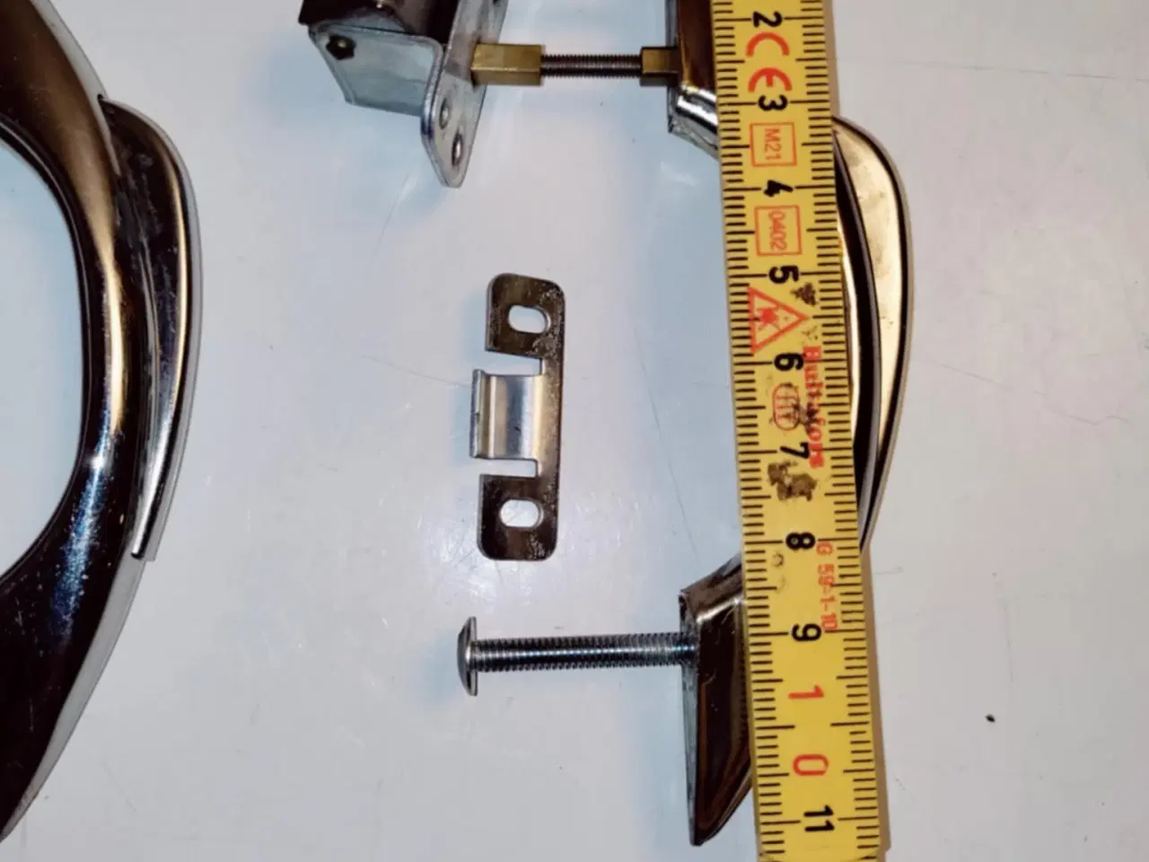 Billede 4 - 4 gamle skabsgreb fra teaktræ skabe/låger