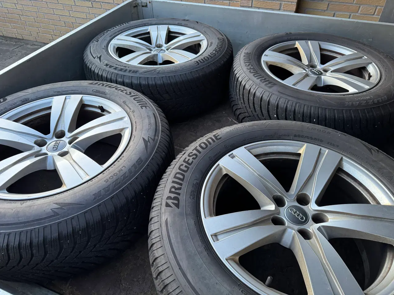 Billede 2 - Audi original fælge med gode dækmønsster