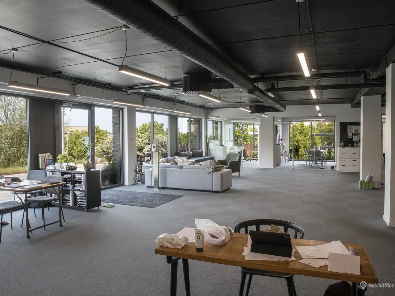 Billede 2 - Lyse lokaler til butik, klinik eller undervisning