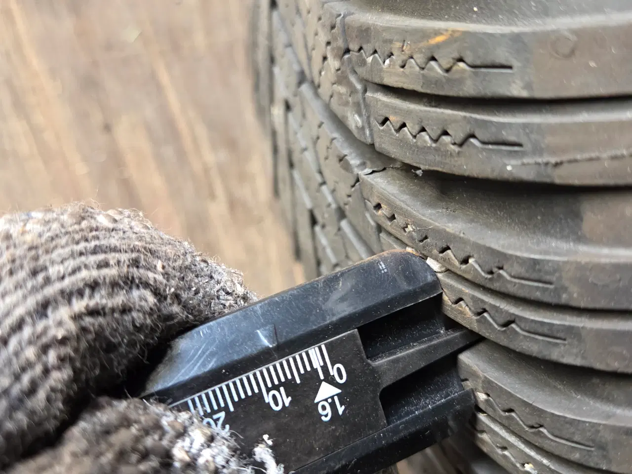 Billede 5 - Fælge med dæk