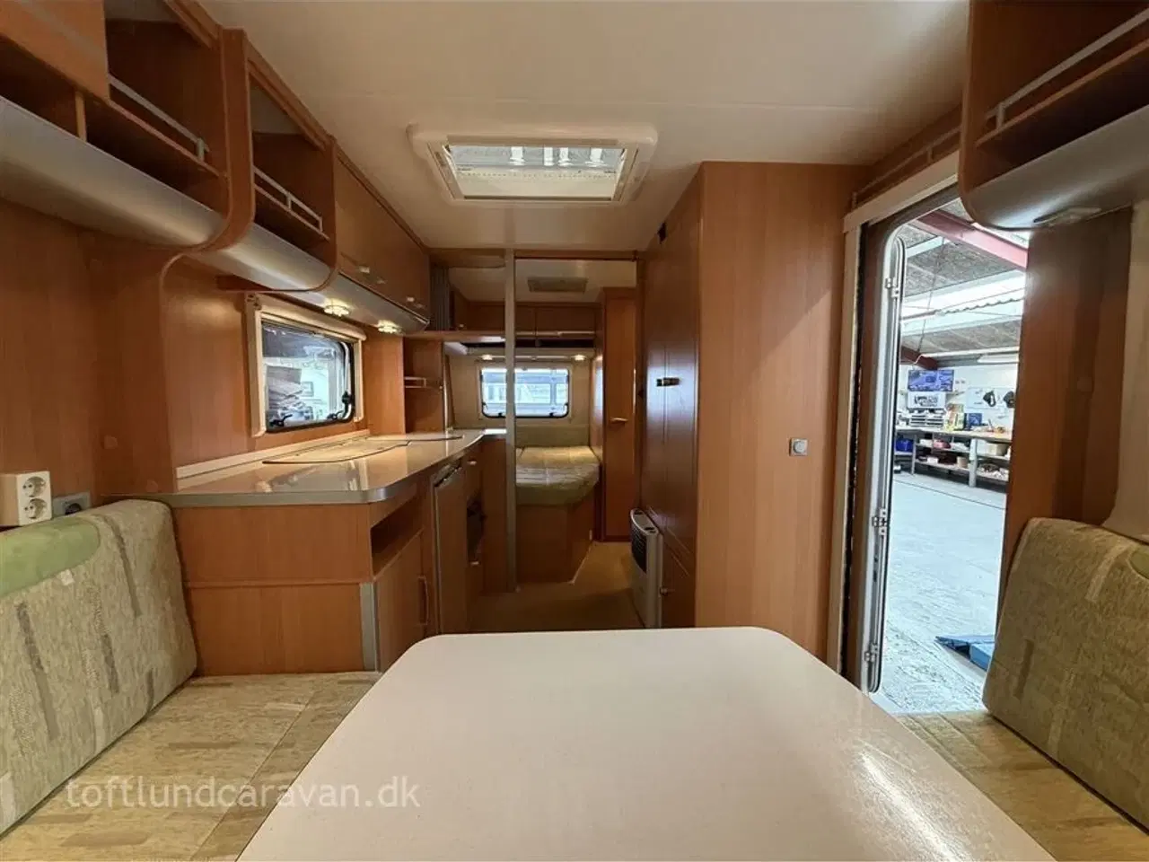 Billede 21 - 2008 - Wilk S3*** 490 HTD 1 ejers, SUPERFLOT med dobbeltseng, m/MOVER, gasbageovn mv. ET GODT TILBUD.