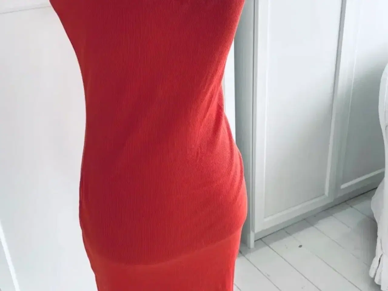 Billede 3 - Kjole, tubekjole fra Gina Tricot 