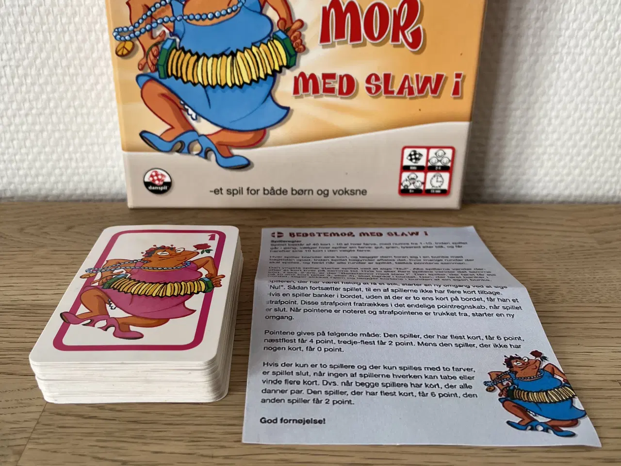 Billede 1 - KOMPLET SPIL: Bedstemor med slaw i