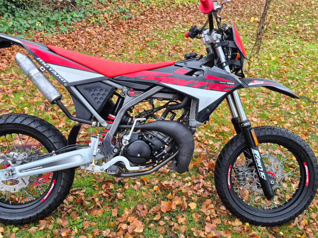 Billede 5 - DK's Billigste FANTIC SM 45 Knallert!