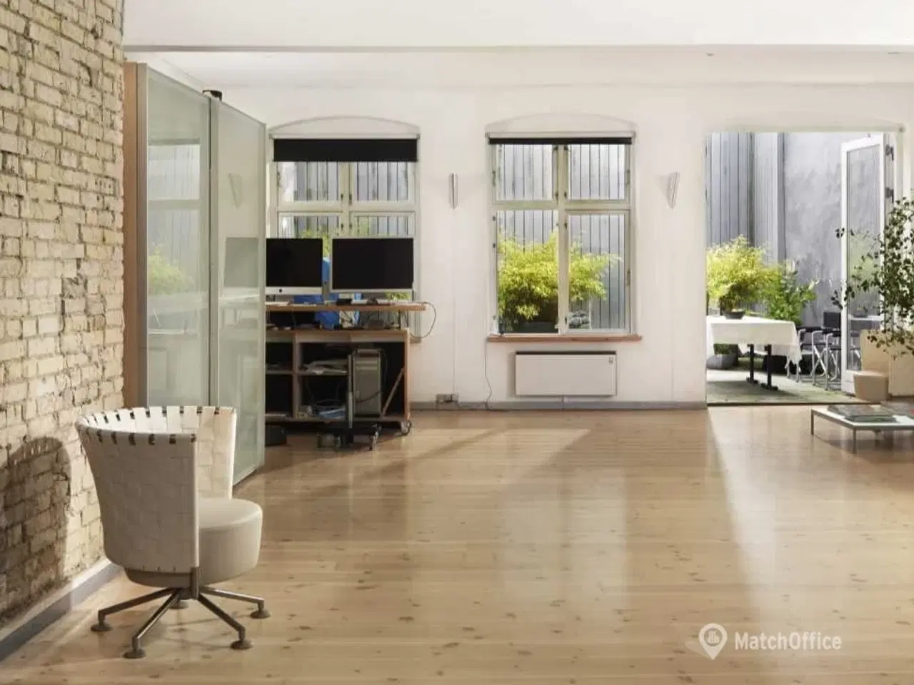 Billede 1 - VI SØGER NY LEJER TIL ET HYGGELIGT KONTORFÆLLESSKAB I AARHUS C