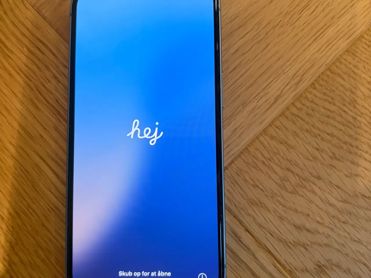 Billede 5 - Mobiltelefon Apple med tilbehør.