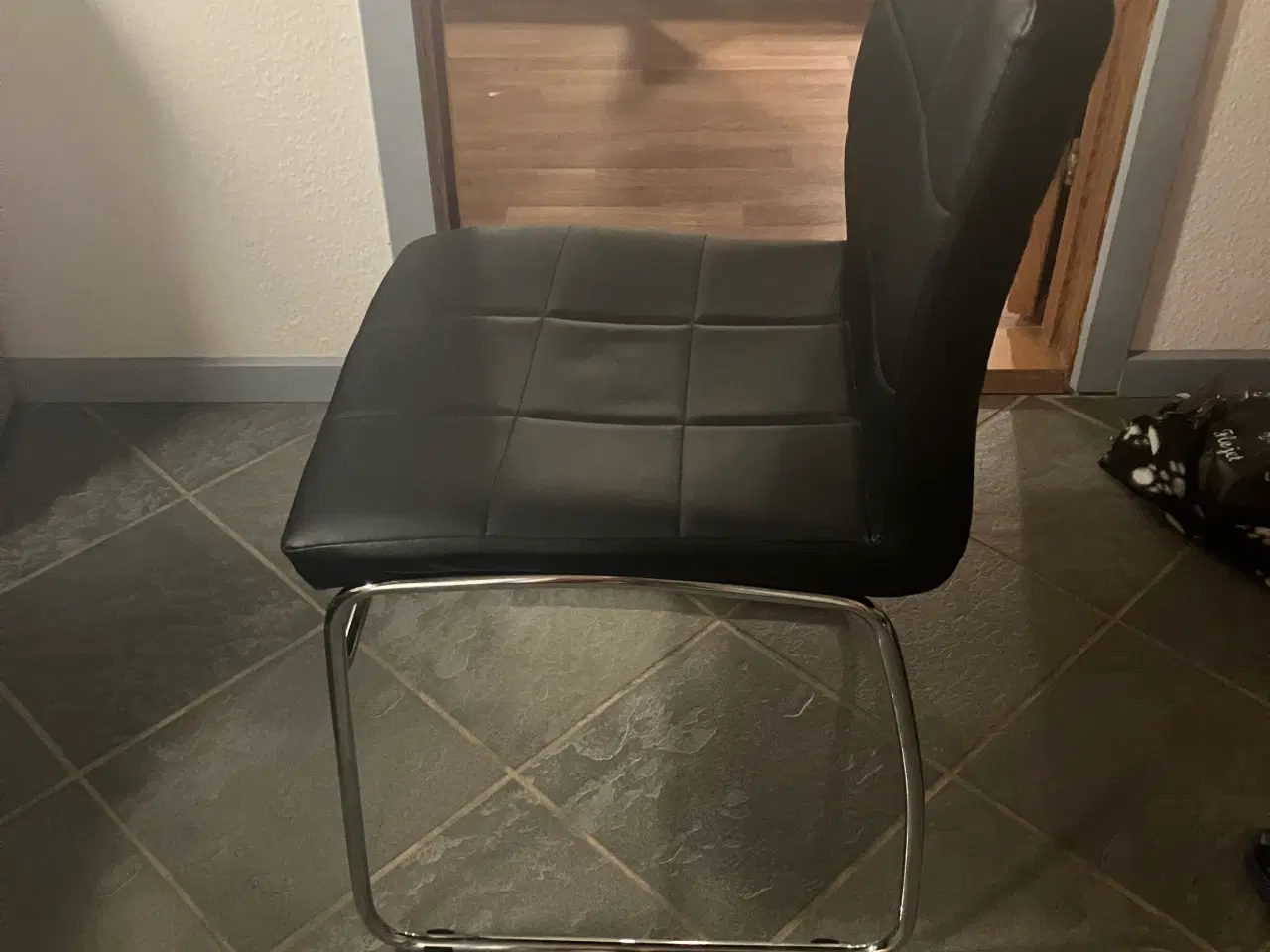 Billede 2 - Pæne spisebordsstole