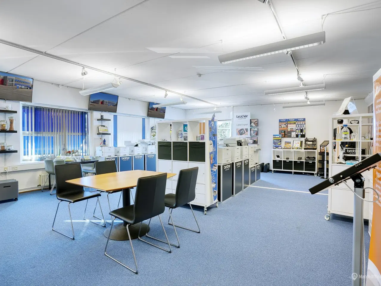 Billede 8 - Højloftet lager med 2 store porte samt administration i 2 etager tæt på E20/E47 og Ring 4