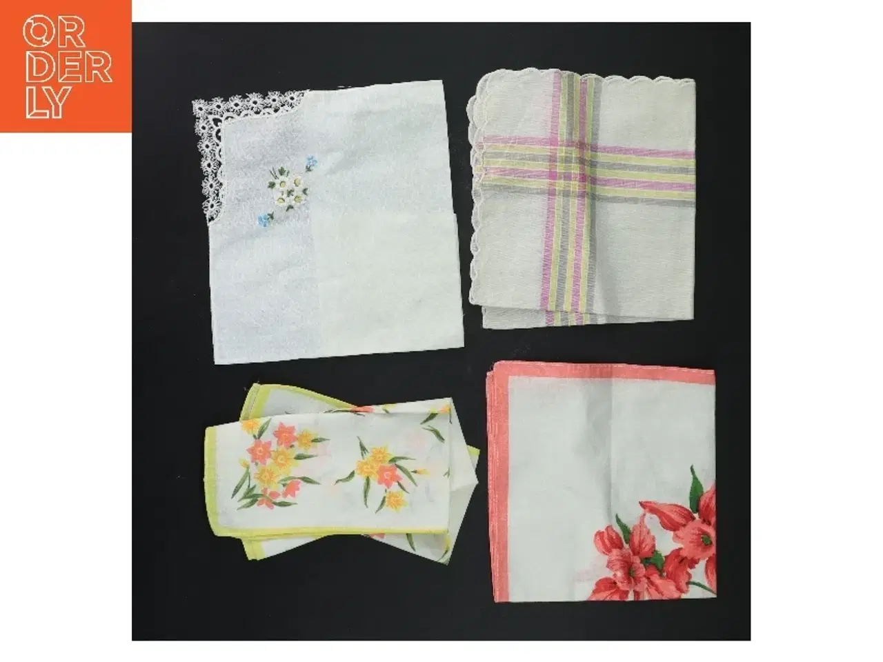 Billede 1 - 4 nye vintage lommetørklæder (str. 4 stk 27x27,5 cm)