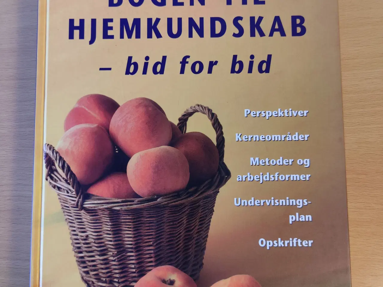 Billede 1 - Bogen til hjemkundskab - bid for bid