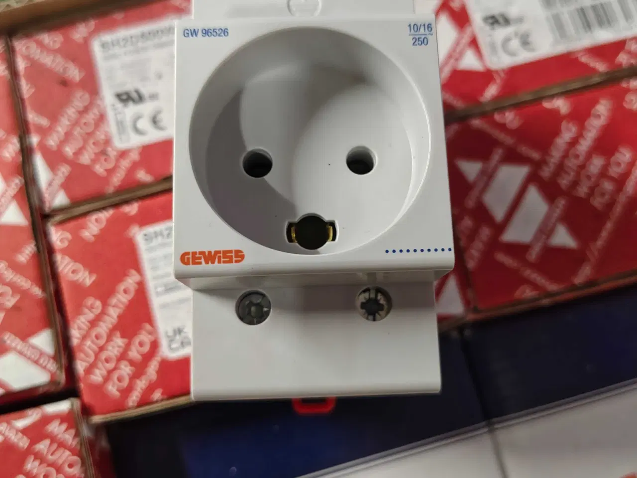 Billede 2 - Stikdåse ny . 10 stk