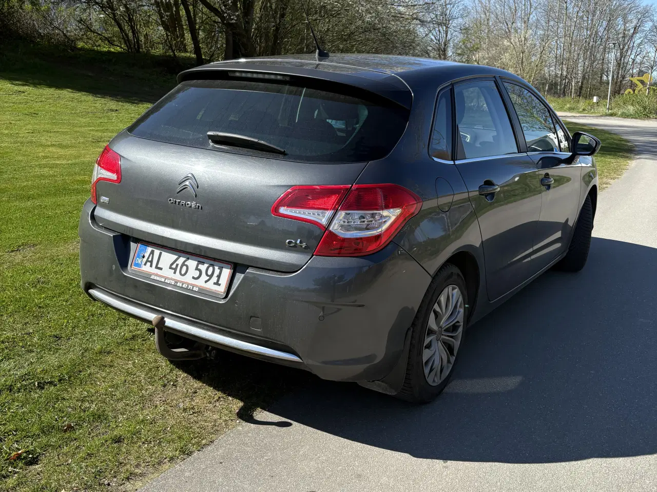 Billede 3 - Nysynet og nyserviceret 1-ejers Citroën C4 1,6!