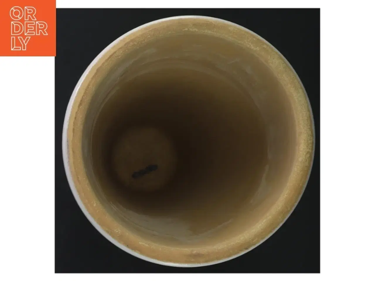 Billede 2 - Hvid keramik vase (str. Ø. 12 cm. længde. 21,5 cm)