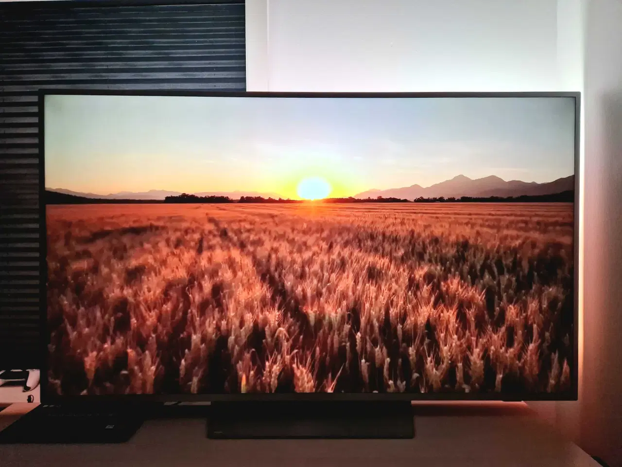 Billede 5 - 📺 Philips 65"  – 4K LED Android TV med Ambilight