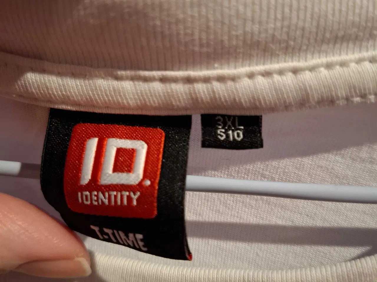 Billede 3 - Dejlig hvid t-shirt XXXL