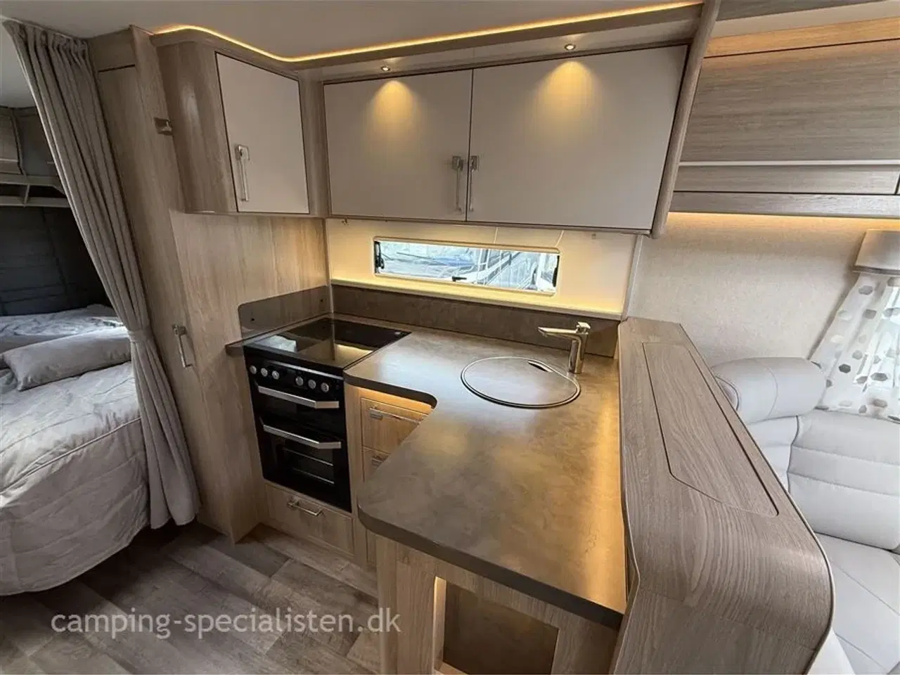 Billede 9 - 2023 - Kabe Royal 600 CXL DXL   Pæn og meget velholdt luksus campingvogn - Kabe Royal 600 CXL DXL fra 2023 - Kan nu opleves hos Camping-Specialisten