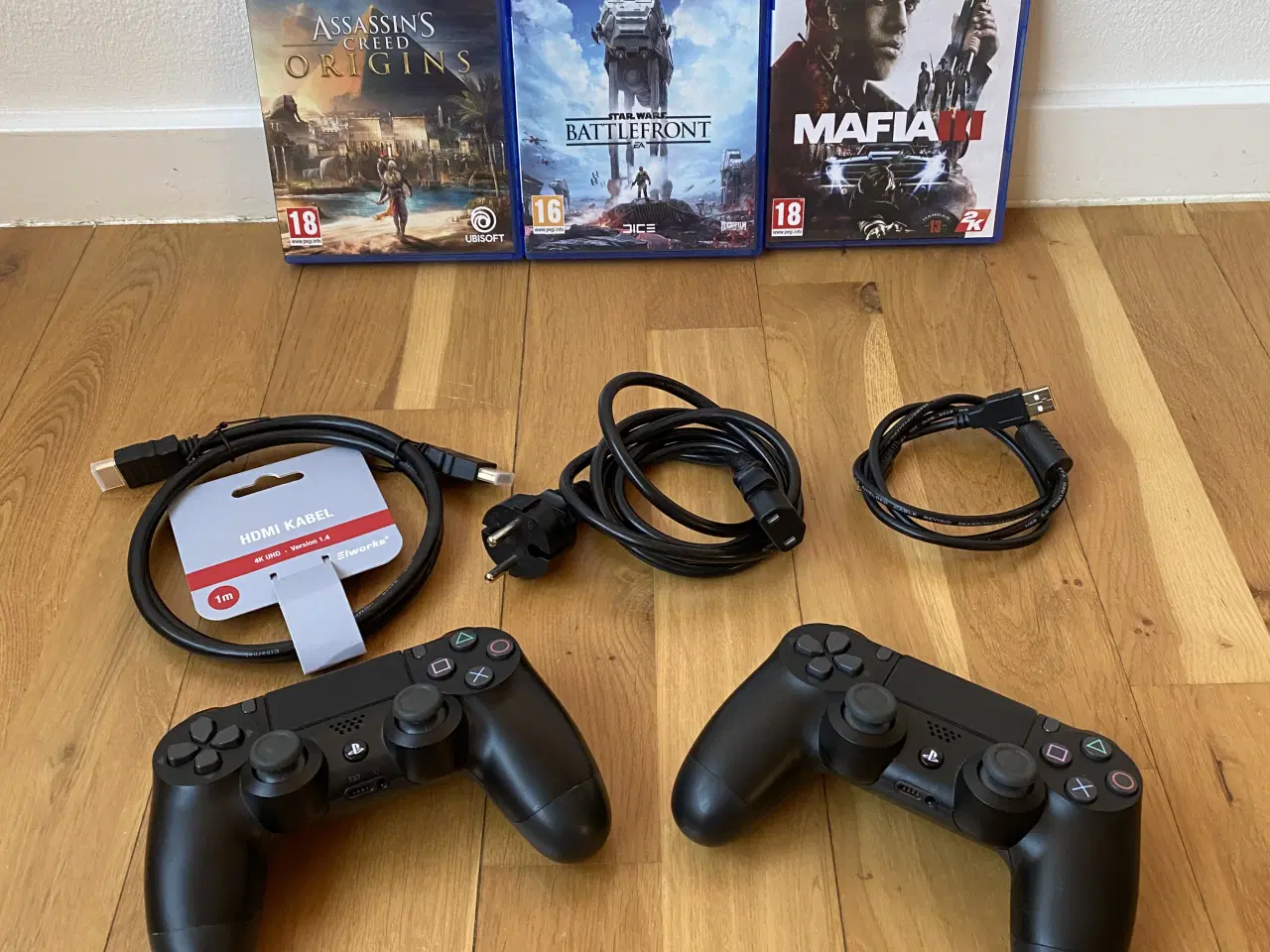 Billede 3 - PS4 Pro bundle – 2 controllere & 3 spil