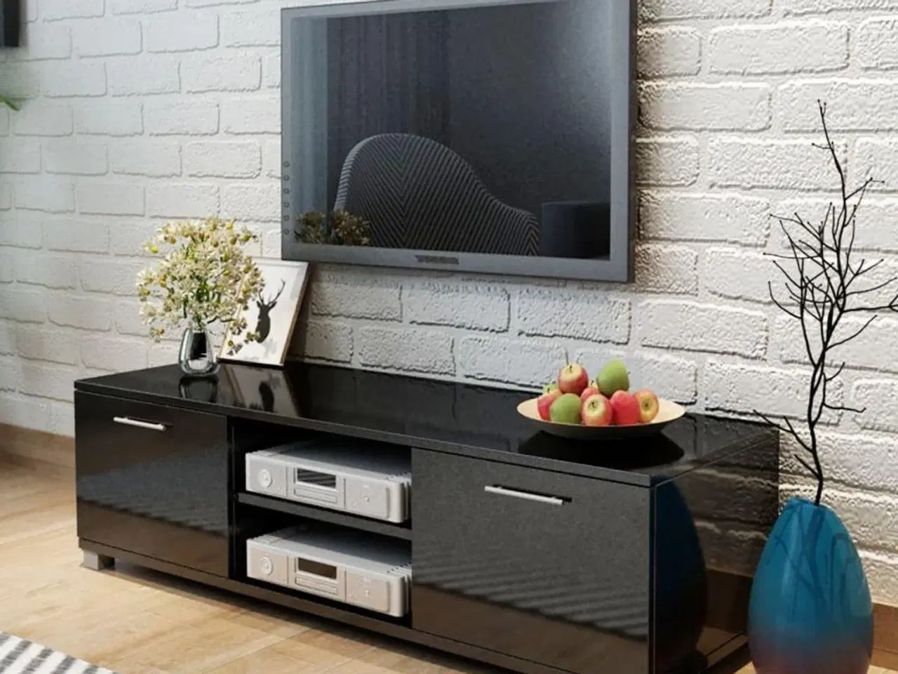 Billede 1 - Tv-bord 120x40,5x35 cm sort højglans