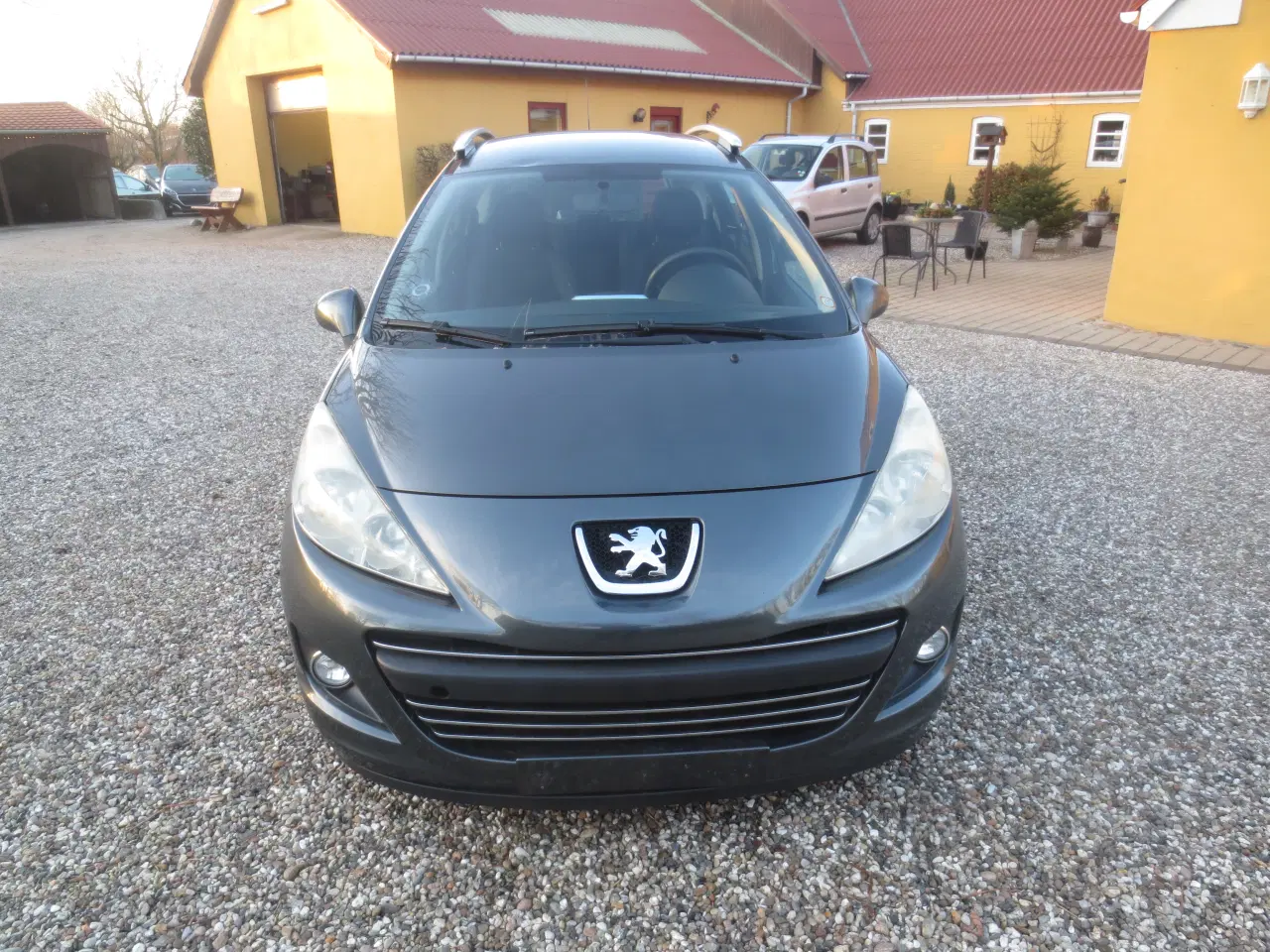 Billede 2 - Pæn Peugeot 207 1.4 i St-Car Nysynet. 