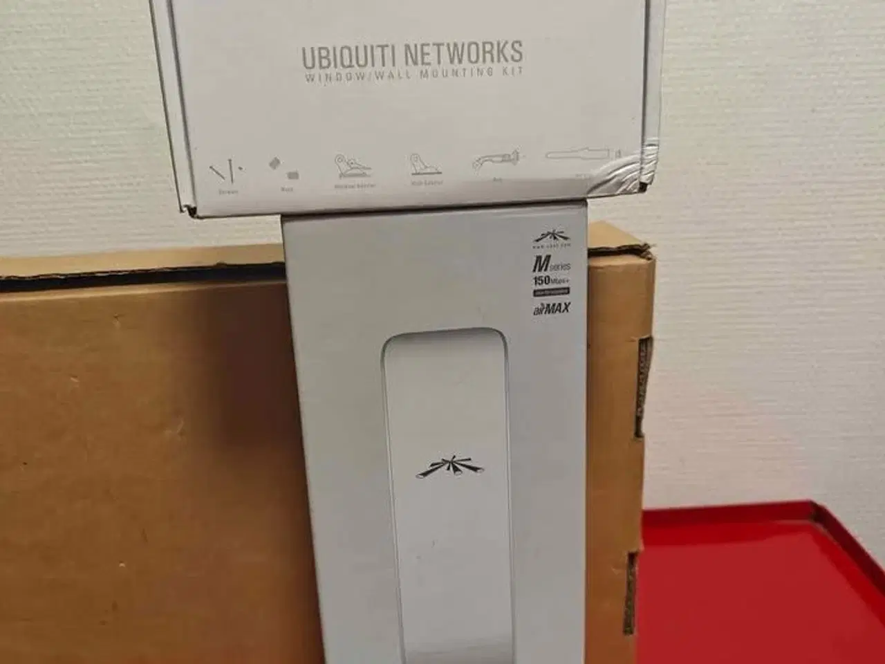 Billede 1 - UBIQUITI Nanostation M5 + wallmount/window Mount