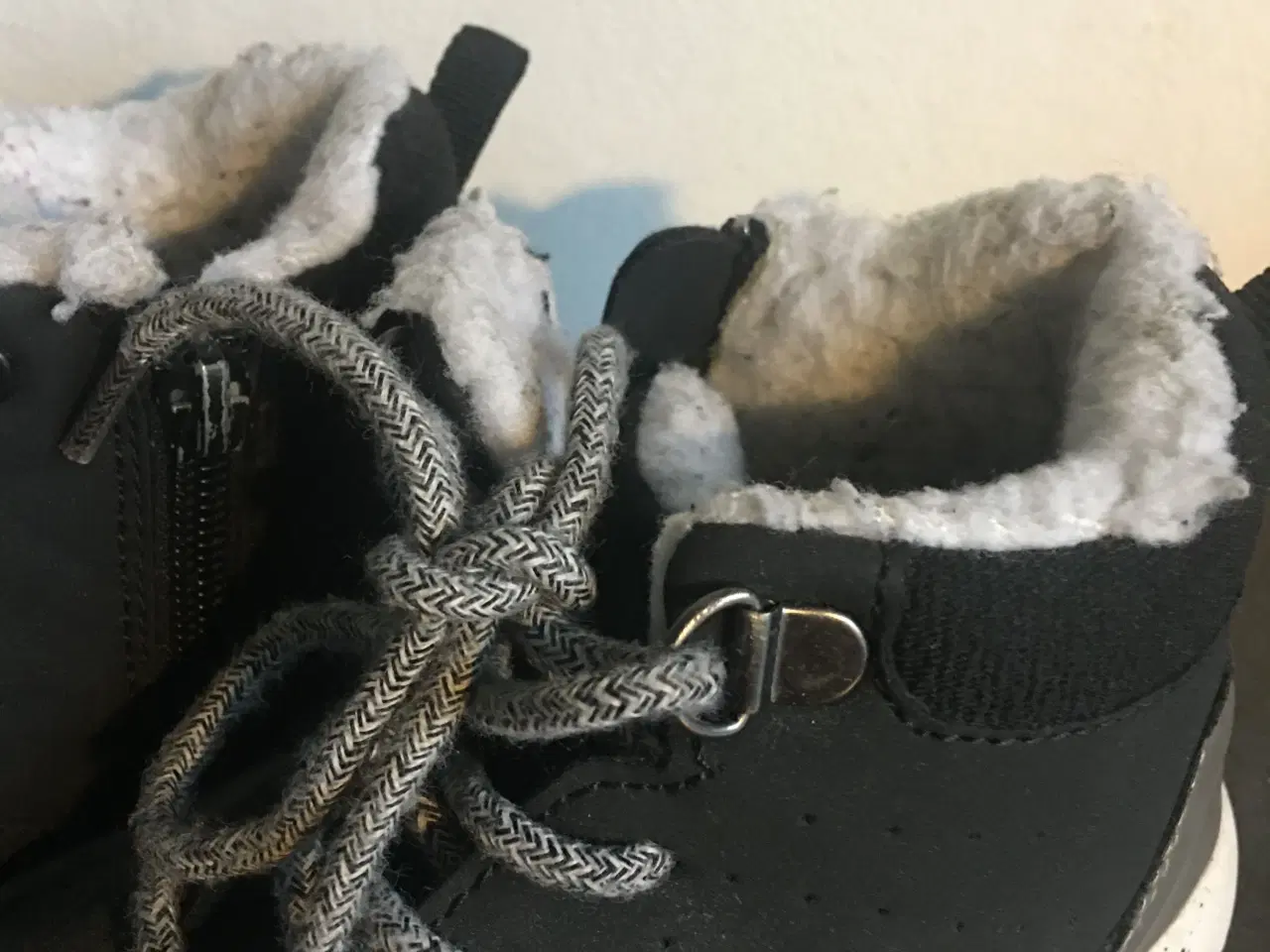 Billede 2 - Støvler, sort ruskind str 27 mrk Zig Zag