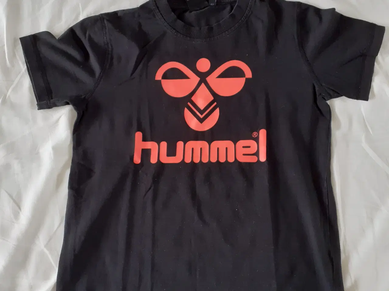 Billede 1 - Hummel T-shirt str 152