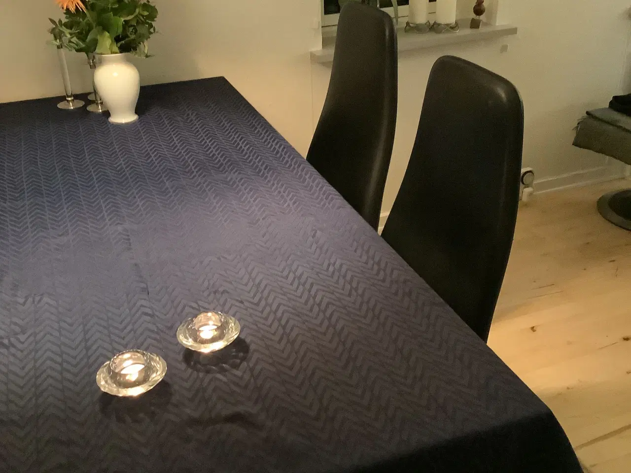 Billede 8 - VIGGEN Spisbordsstole/ konferencestole.