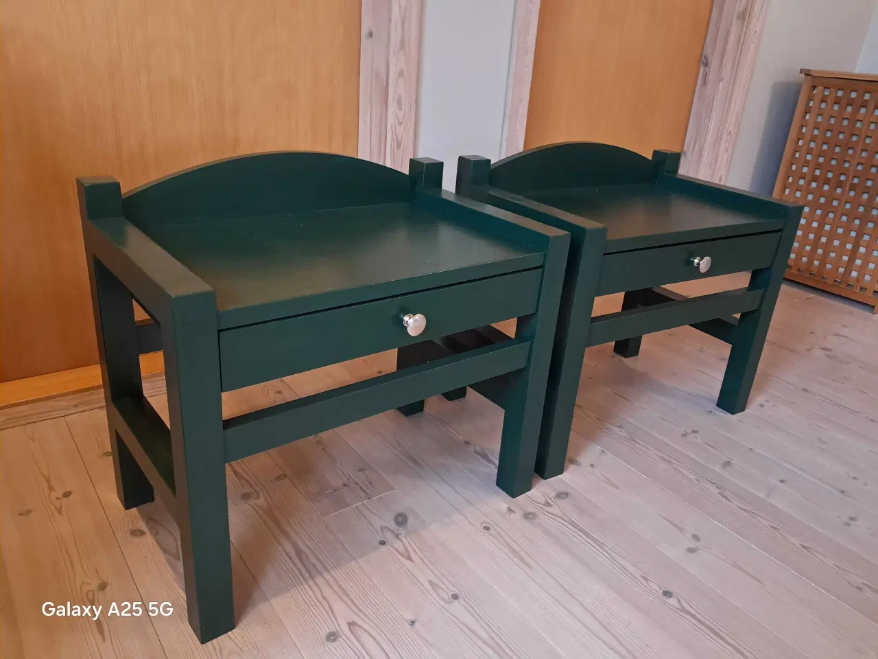 Billede 2 - Sengeborde 2 stk