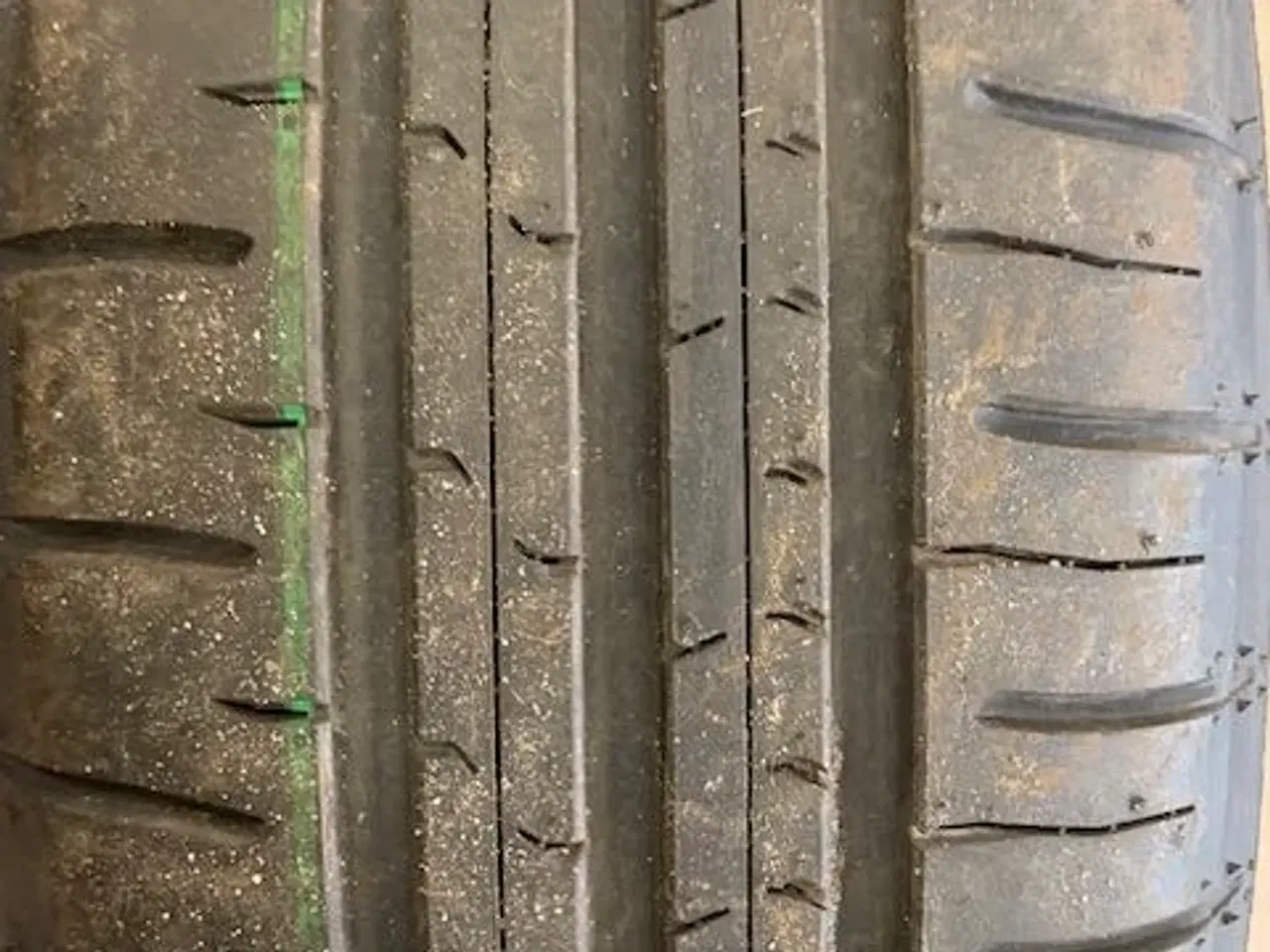 Billede 1 - 175/65x17 Falken sommerdæk