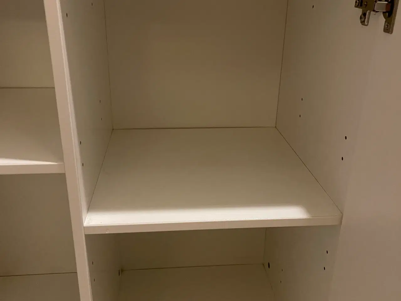 Billede 8 - Skab/ kan også bruges som overskab 