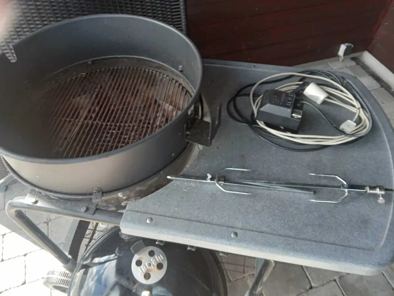 Billede 5 - Weber kuglegrill med div tilbehør 