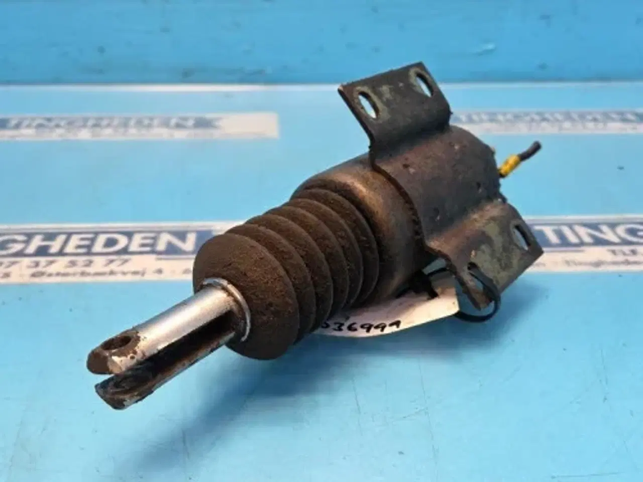 Billede 4 - New Holland FX38 Magnetventil 84038194