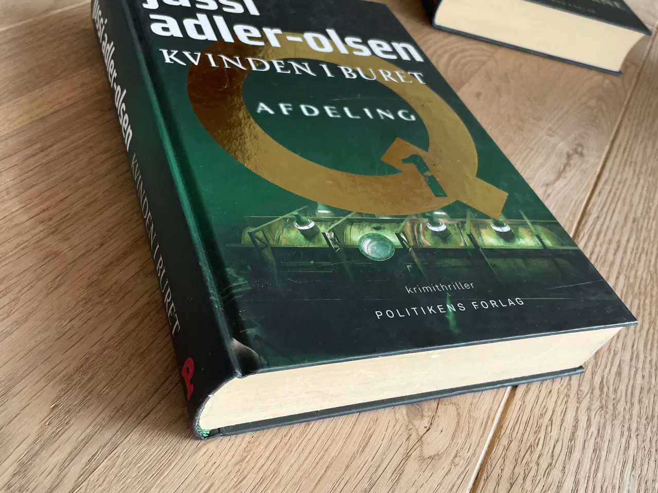 Billede 2 - Jussi Adler-Olsen: Fasandræberne + Afdeling Q