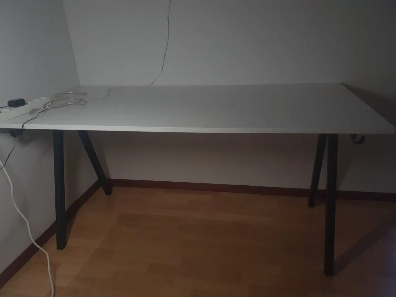 Billede 1 - table - ikea TROTTEN Desk, 120x70 cm