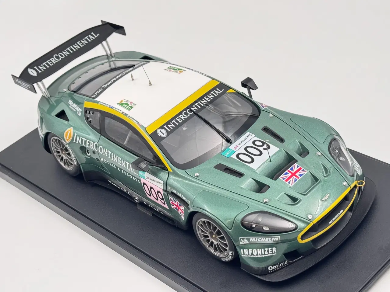 Billede 5 - AUTOart Aston Martin DBR9 LM 6,0 V12 #009 - 1:18 