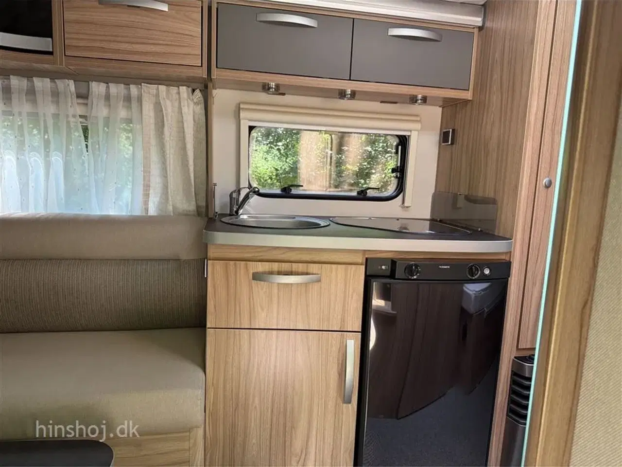 Billede 11 - 2023 - Eriba FEELING 470   Dejlig vogn med enkelsenge med lameludtræk fra Hinshøj Caravan A/S