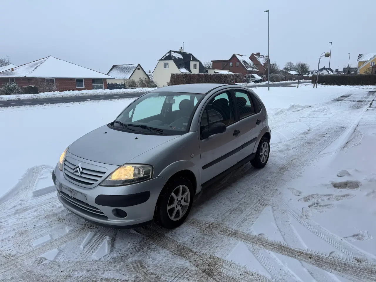 Billede 3 - Velholdt Bil