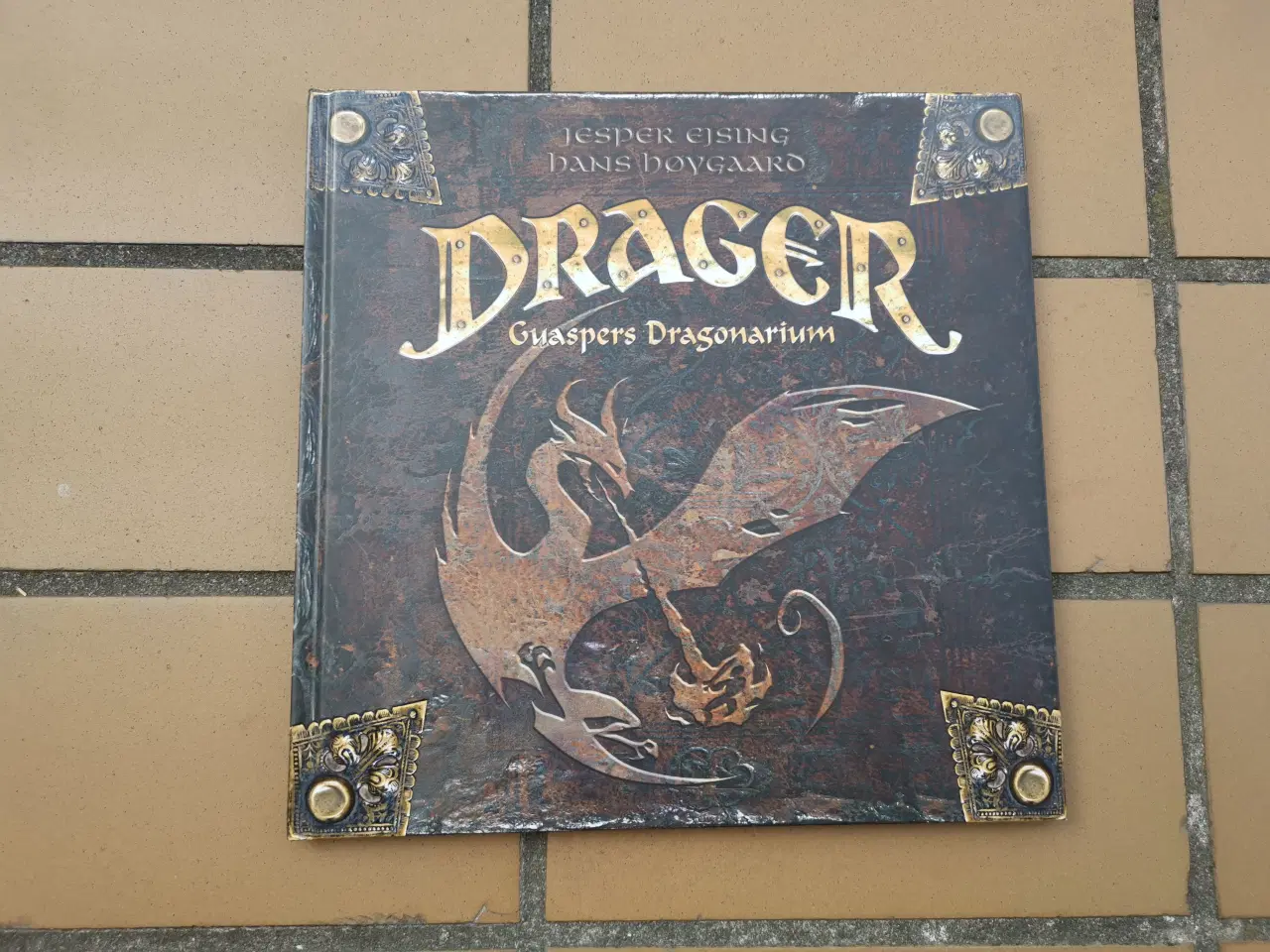 Billede 1 - Drager Guaspers Dragonarium Bog Drage Leksikon