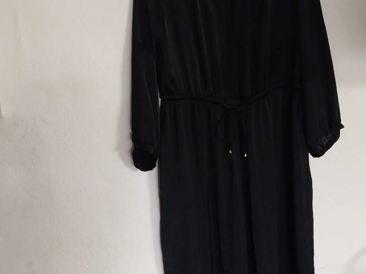 Billede 4 - Minimal gold buksedragt, str 42