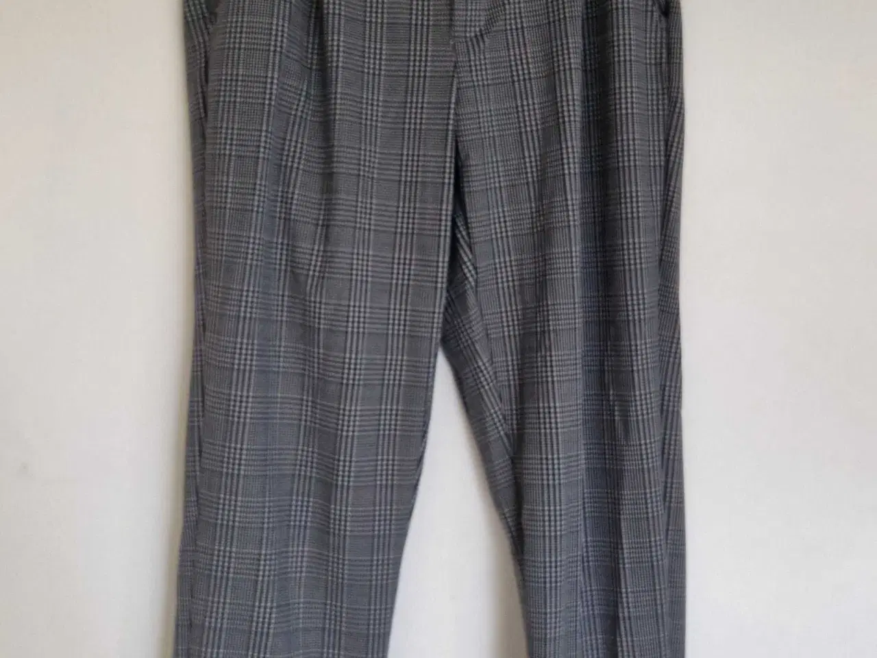 Billede 1 - Bukser med grå tern