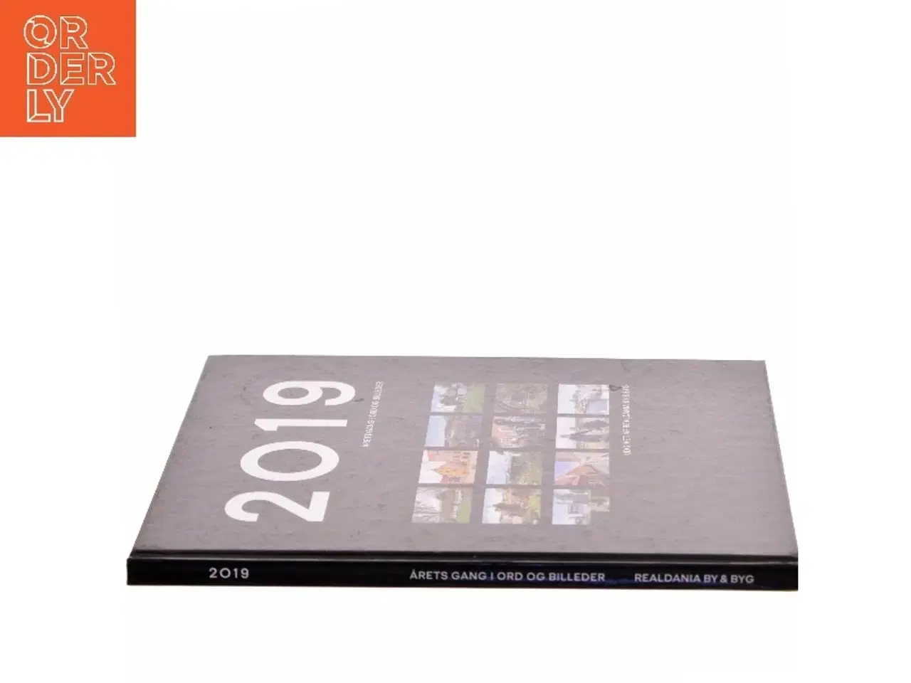Billede 2 - 2019 Årets gang i ord og billeder (Bog)