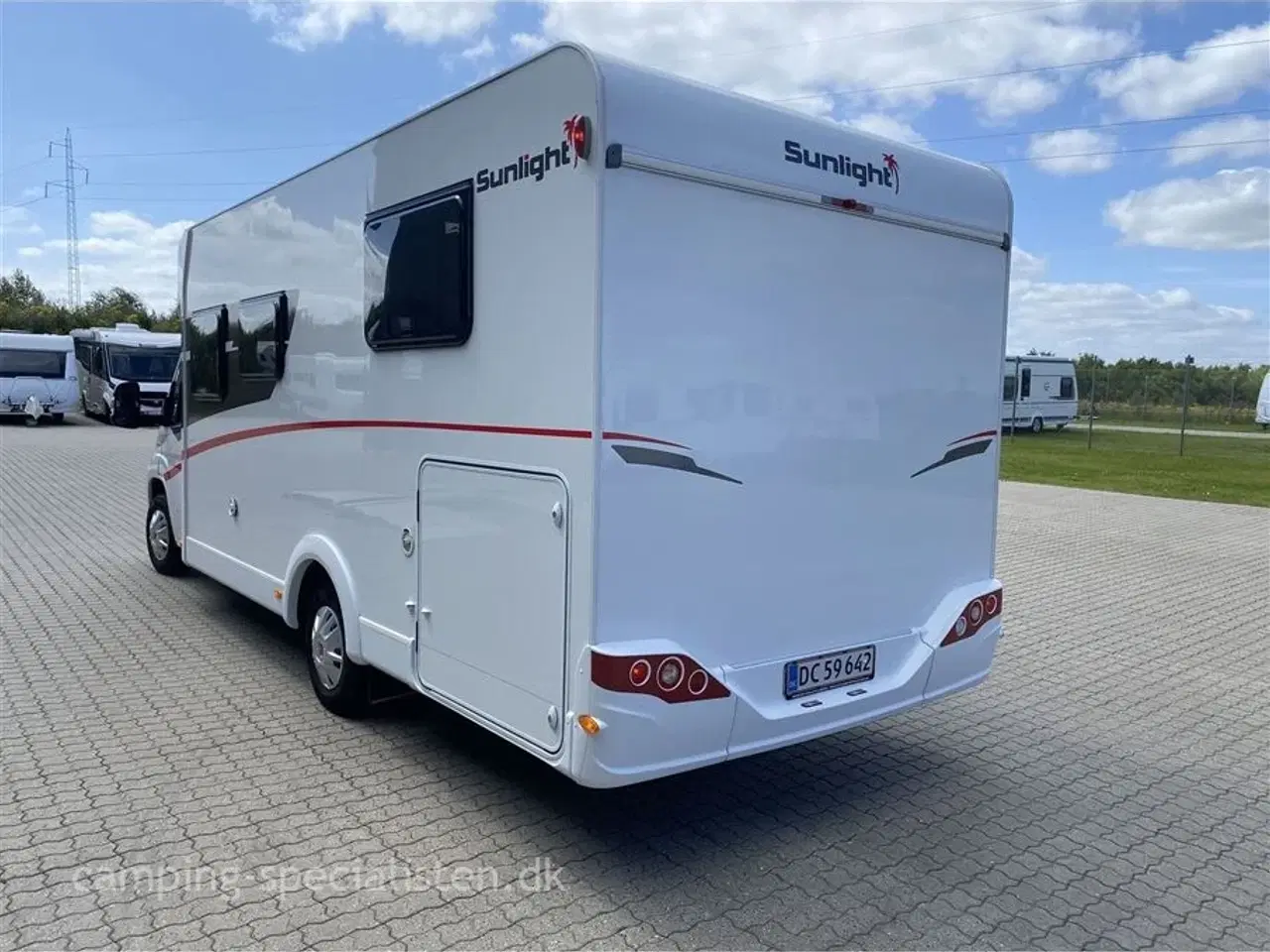 Billede 3 - 2021 - SunLight T 69 L   Flot  Autocamper fra SunLight  model 2021 kan nu Ses hos Camping-Specialisten.dk