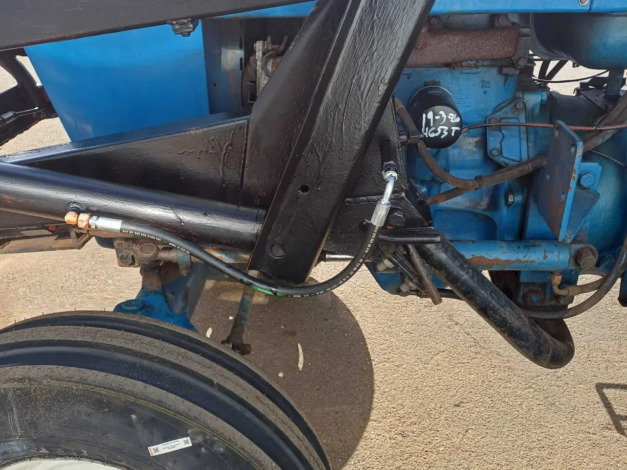 Billede 5 - Traktor med frontlæsser 