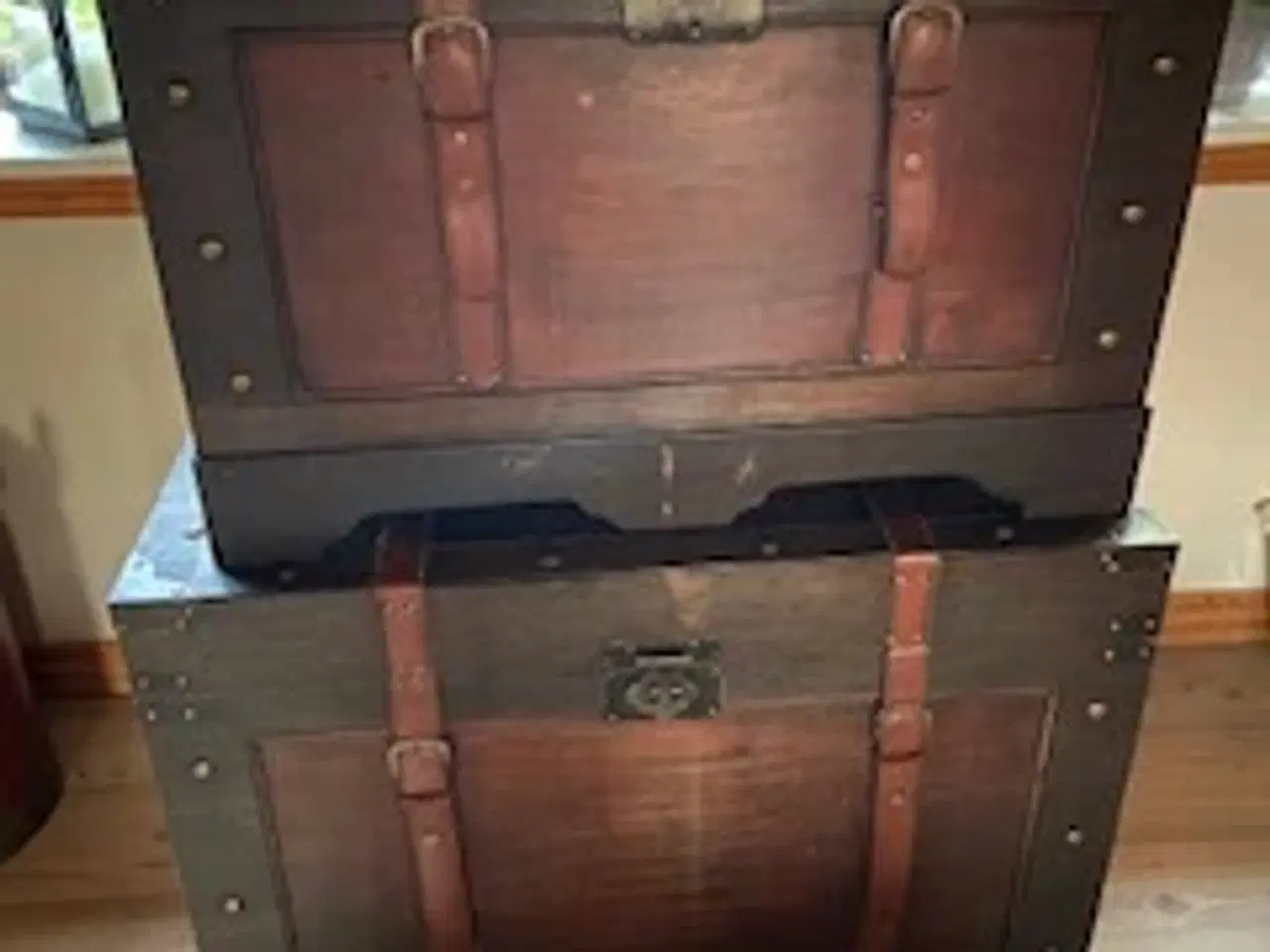 Billede 2 - Trækiste/skattekiste sæt i antik kolonial stil.