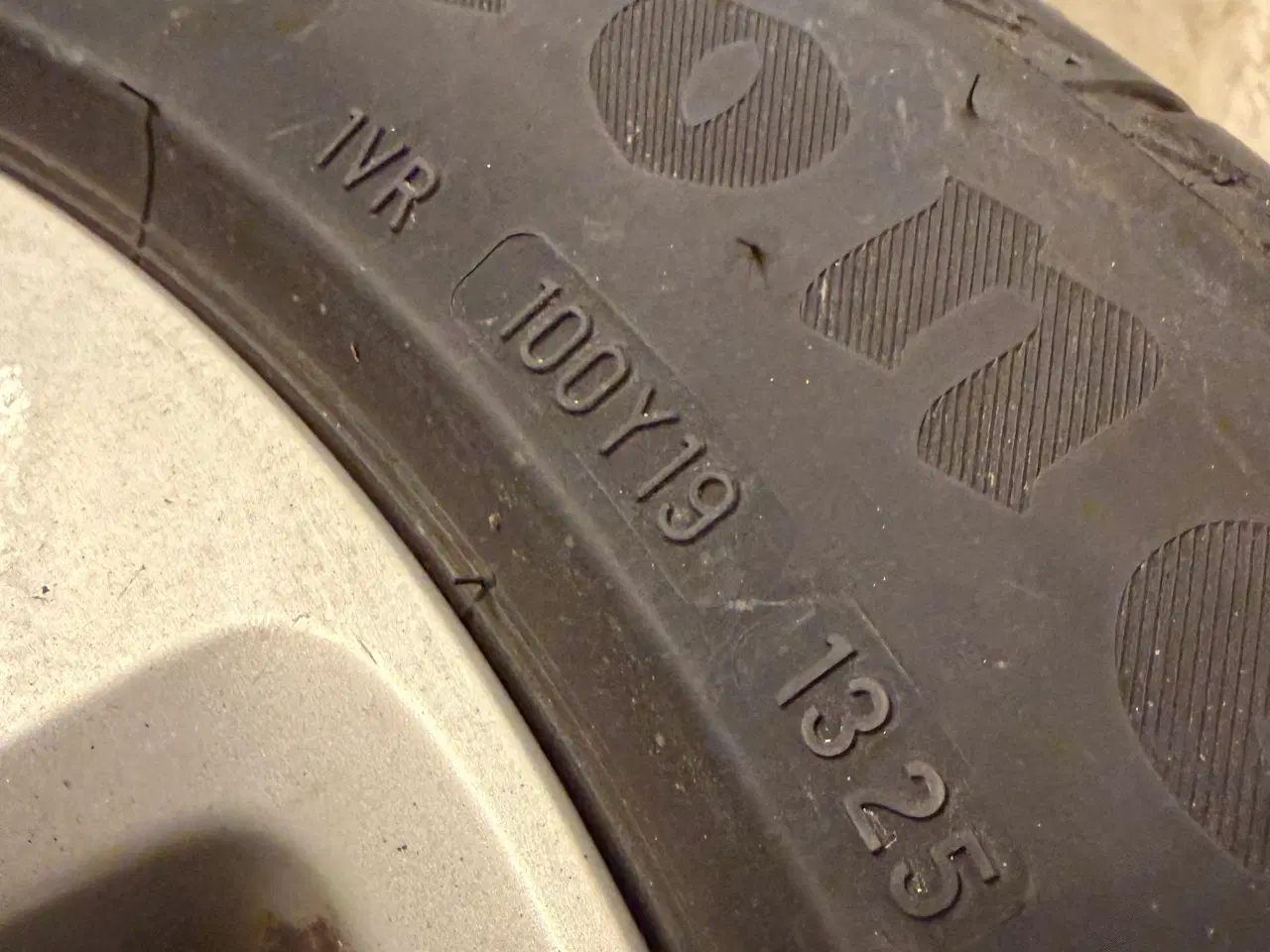 Billede 4 - Sommerdæk på originale Suzuki-fælge