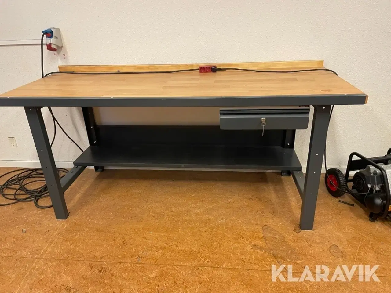 Billede 1 - Arbejdsbord