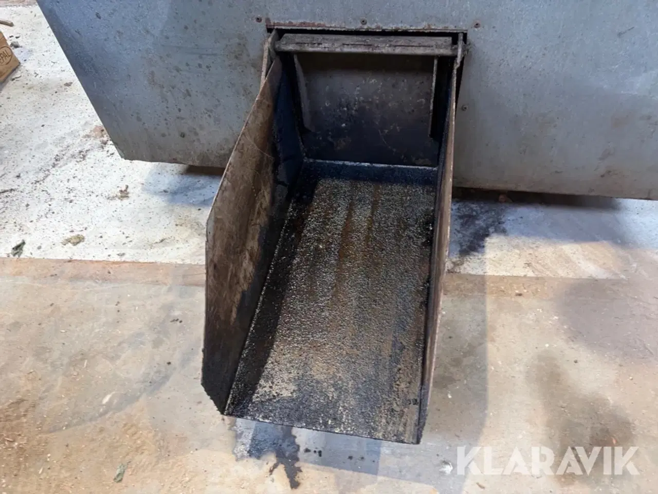 Billede 6 - Asfaltkasse Djeld Smede isoleret