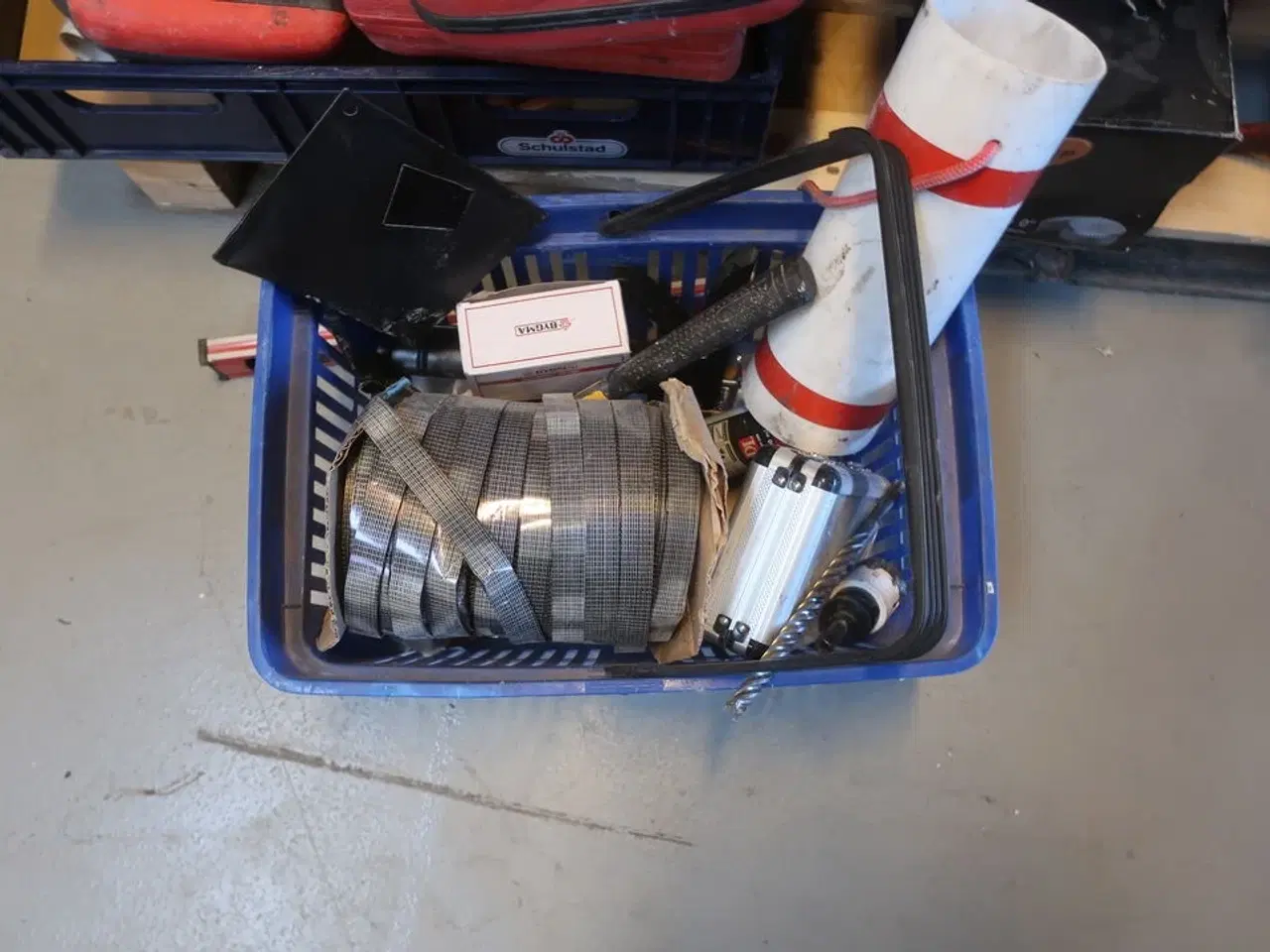 Billede 2 - Palle med byggematrialer og værktæj